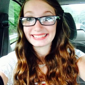 Meet your Posher, Thea